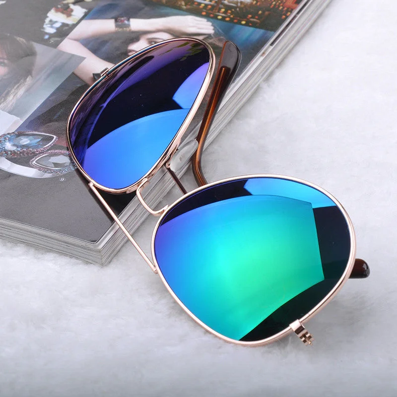 Gafas de sol Classic Sun glasses Vintage Metal frame Sunglasses Men Women Stylish Bat Mirror Eyewear