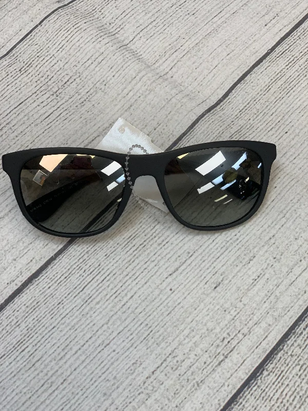 Sunglasses Prada, Size 01 Piece